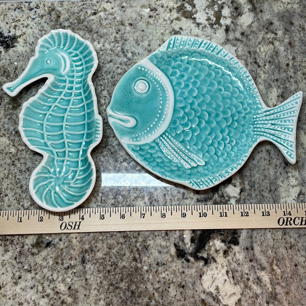Sea Life beachy kitchen accessories/decor